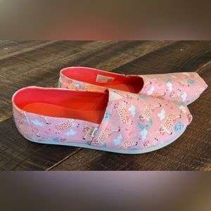 Sold- Women’s cow TOMS